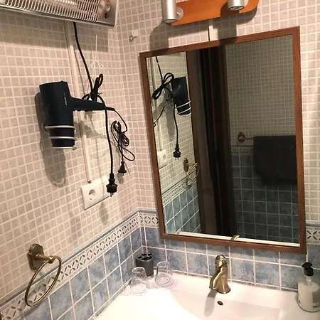 Apartamento Estudio De 50M2, Todo Exterior Y Con Patio, Ideal Para Parejas, Familias Con Ninos Pequenos Y Para Hospedajes De Largas Estancias, Con Techo Abuhardillado Y Una De Las Mejores Vistas De Tolède Extérieur photo